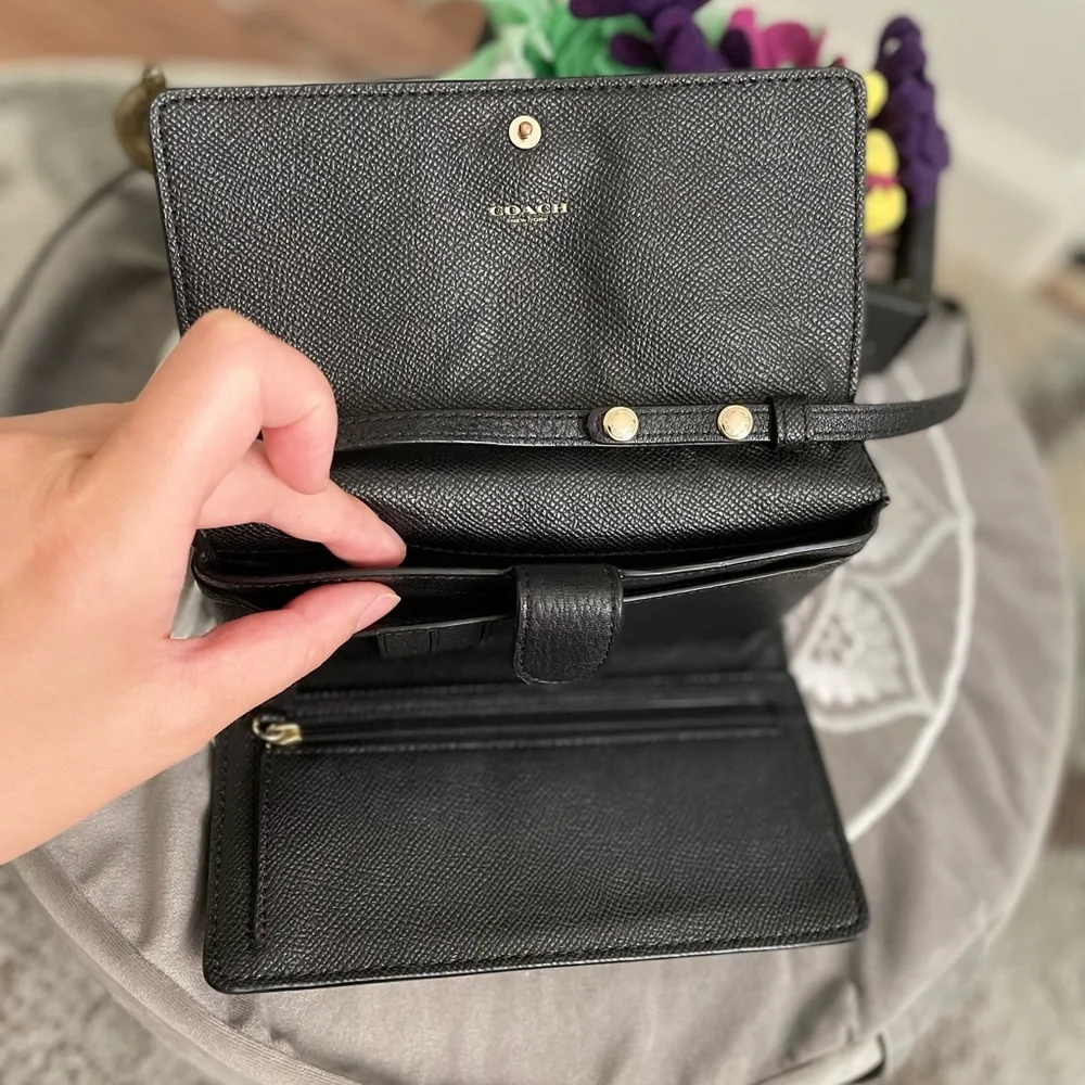 Coach Wristlet Wallet / Smartphone Crossbody - Picture 11 of 14